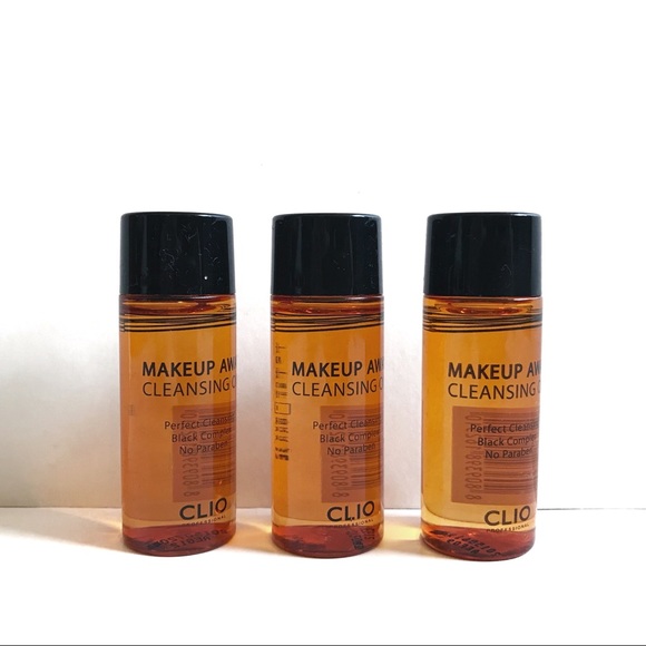 Club Clio Other - Club Clio Make Up Away Cleansing Oil Set 3x 20ml